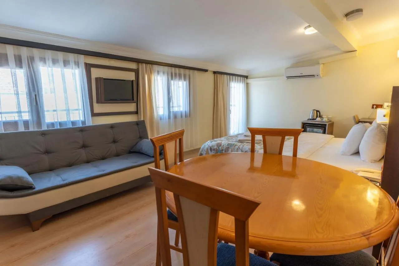Hotel Karacam Foca 3*,