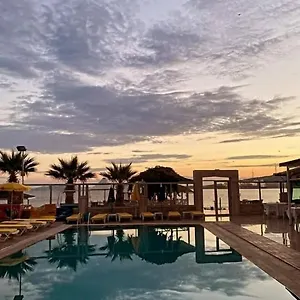 Hotel Club Rose Bay, Foca
