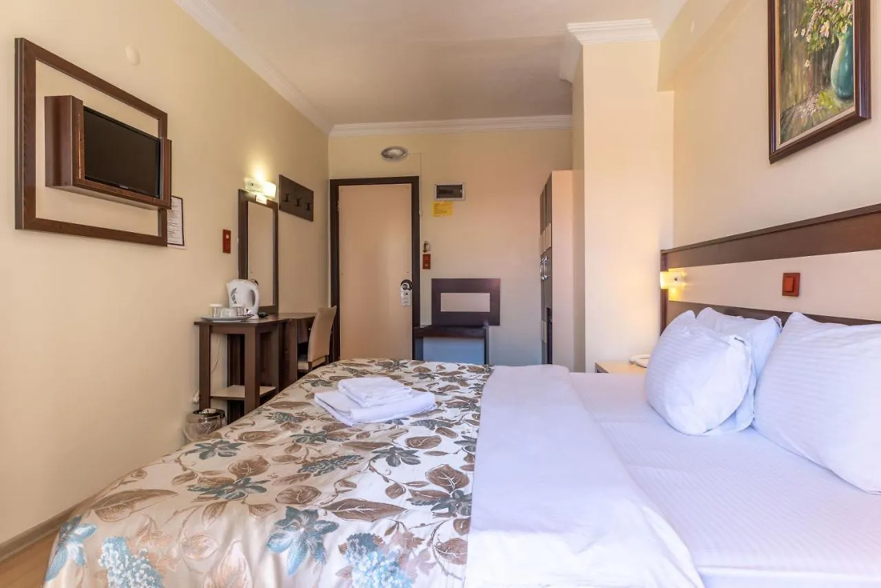 Hotel Karacam フォチャ